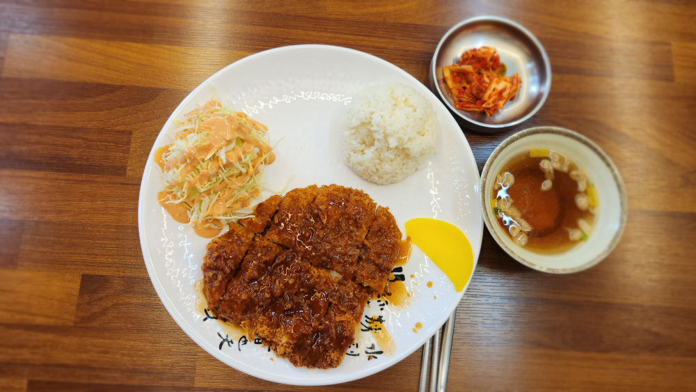 송주 왕돈까스&냉면&육개장 모란역점 대표 사진
