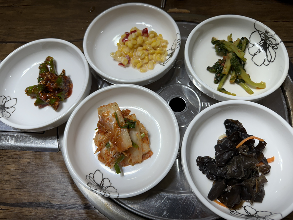 Yeonsanmatjipgadeun (연산맛집가든) 2
