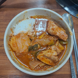 큰안집닭한 마리 1