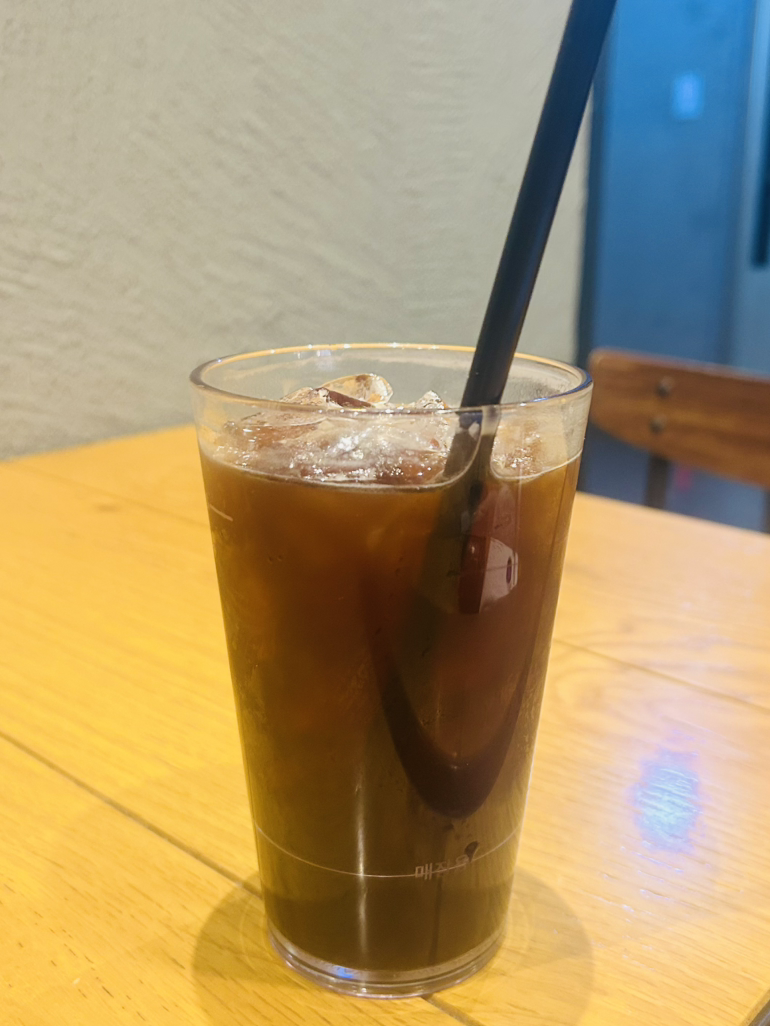 투썸플레이스 합정역점