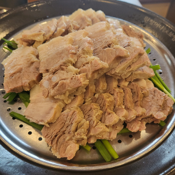 Wonhalmeonibossam (원할머니보쌈) 2
