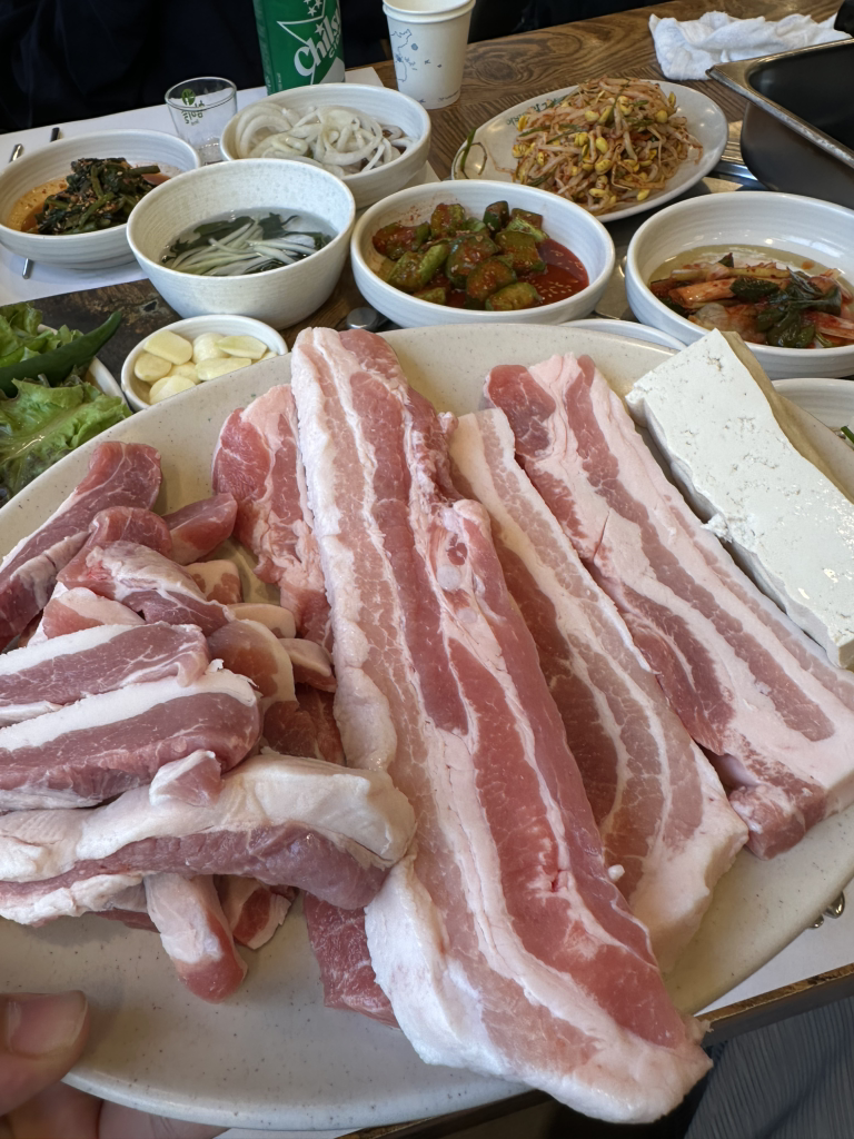 Gogisonsaenggalbi (고기손생갈비) 1