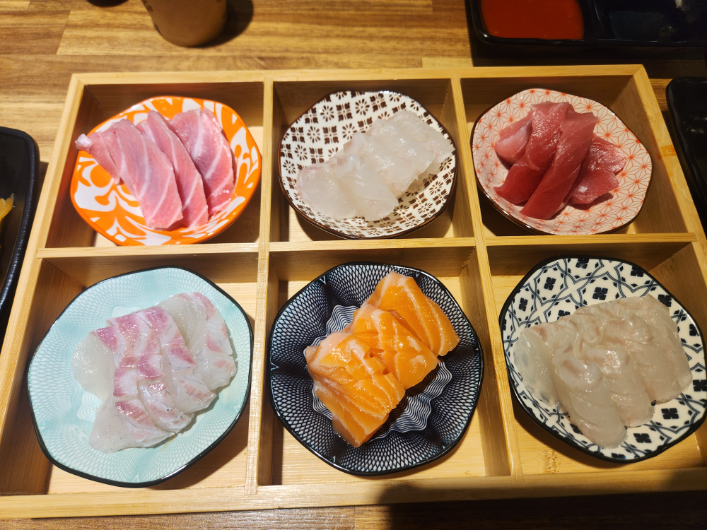 Chobapjeonmunjeommi (초밥전문점미) 1