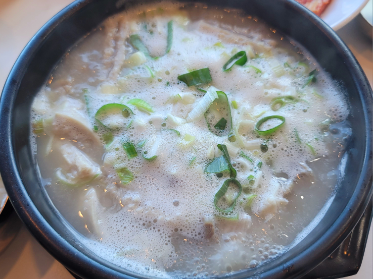 Naesangrijangjakbulhanugomtang (내상리장작불한우곰탕) 3