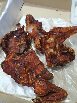 Gutongchikin chilgoktaejeonjeom (구통치킨 칠곡태전점) 2