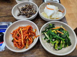 Jeongganeeojukmaeul,seutabeokseu (정가네어죽마을,스타벅스) 2