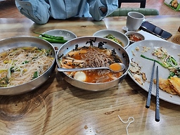 Guksubonga (국수본가) 2