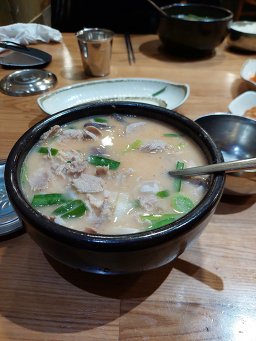 Deodoijonggajip dwaejigukbap 4