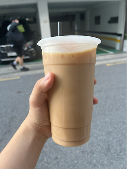 완포티숍 홍대본점 사진 4