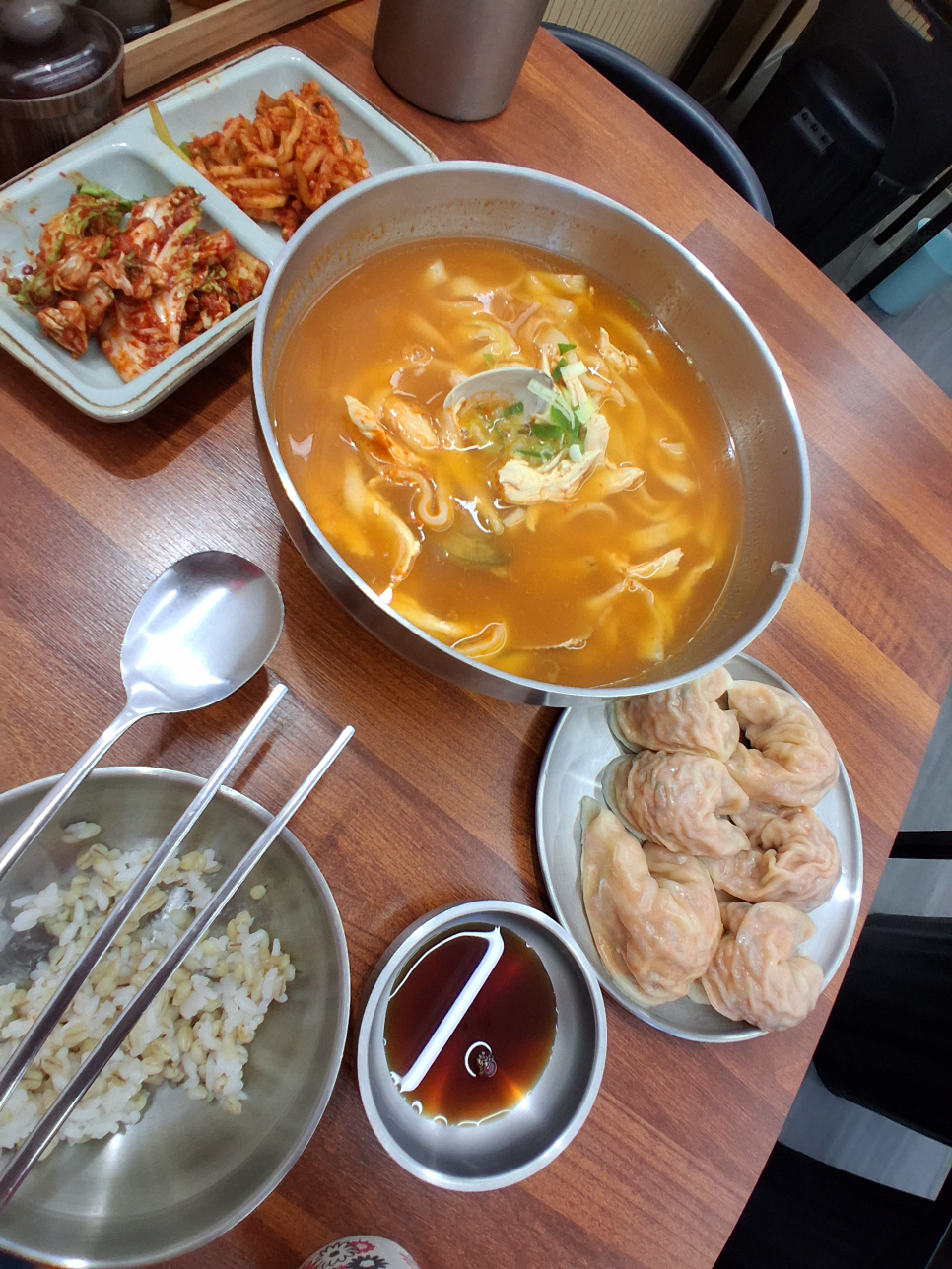우이천닭칼국수 2