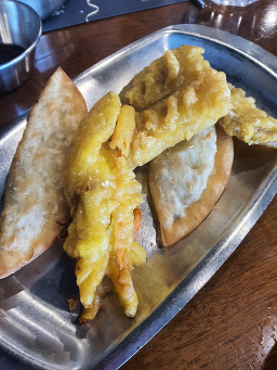 Dukki gimposaujeom (두끼 김포사우점) 2