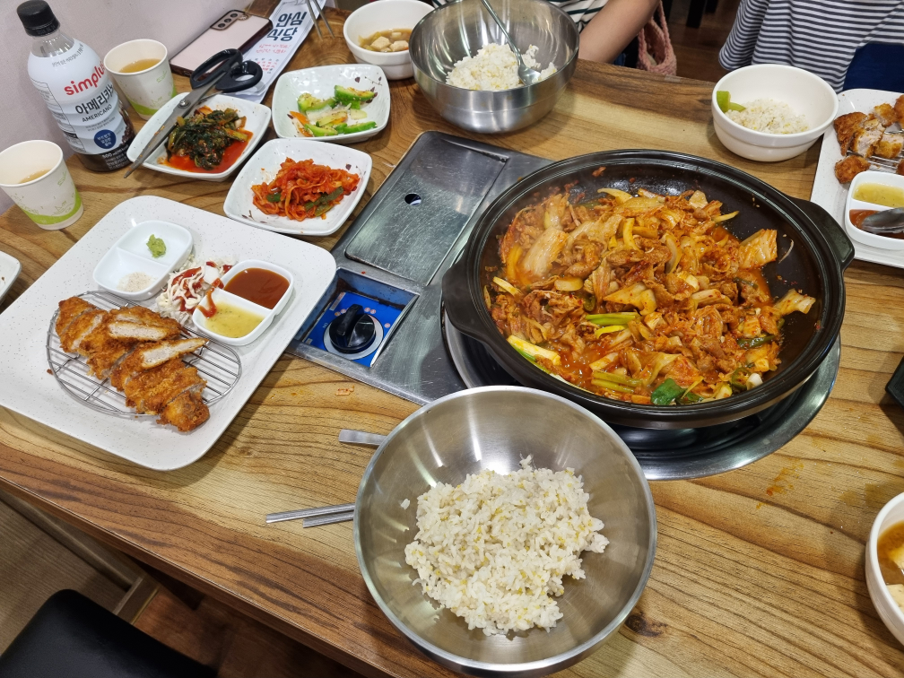 Yaksacheongadeun (약사천가든) 1