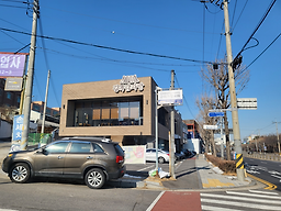 Gilmokgamjatang (길목감자탕) 1