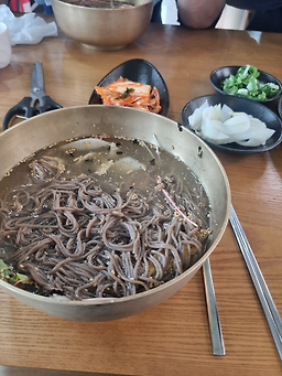 Joseongomtang (조선곰탕) 2