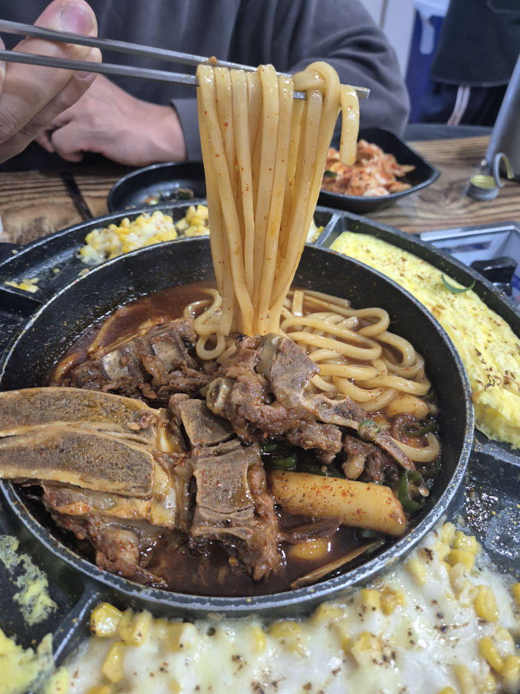 탐나는감자탕앤뼈구이 사진 3