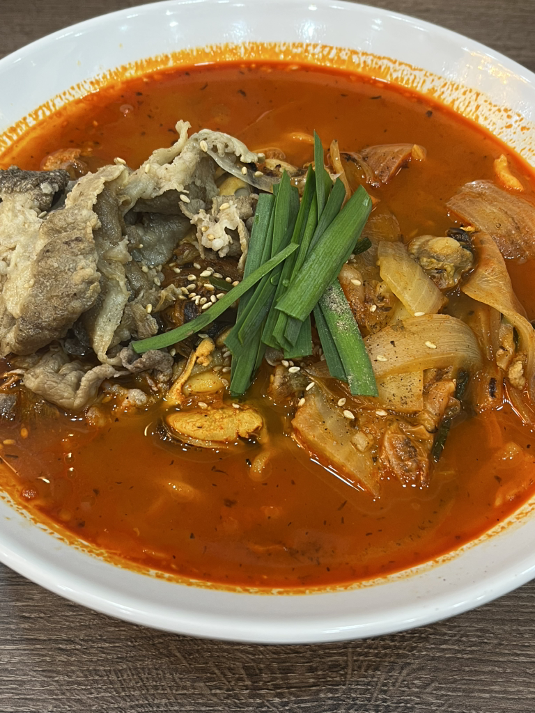 Jjampponggwan sinpungyeokjeom (짬뽕관 신풍역점) 3