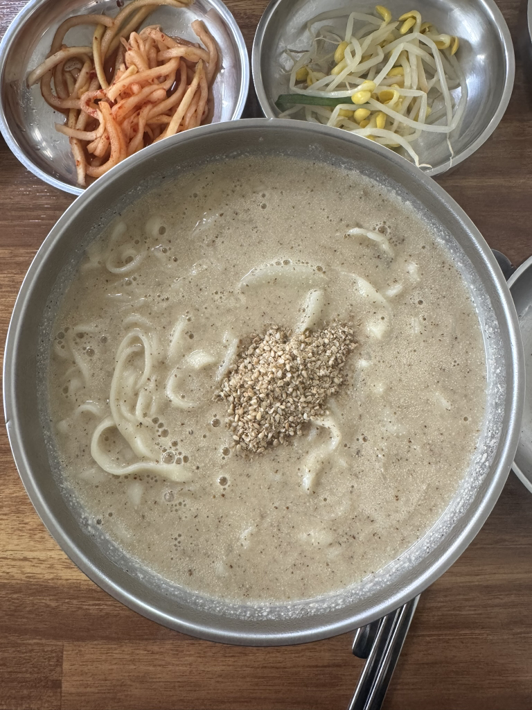맛깔칼국수