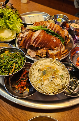 완미족발 1