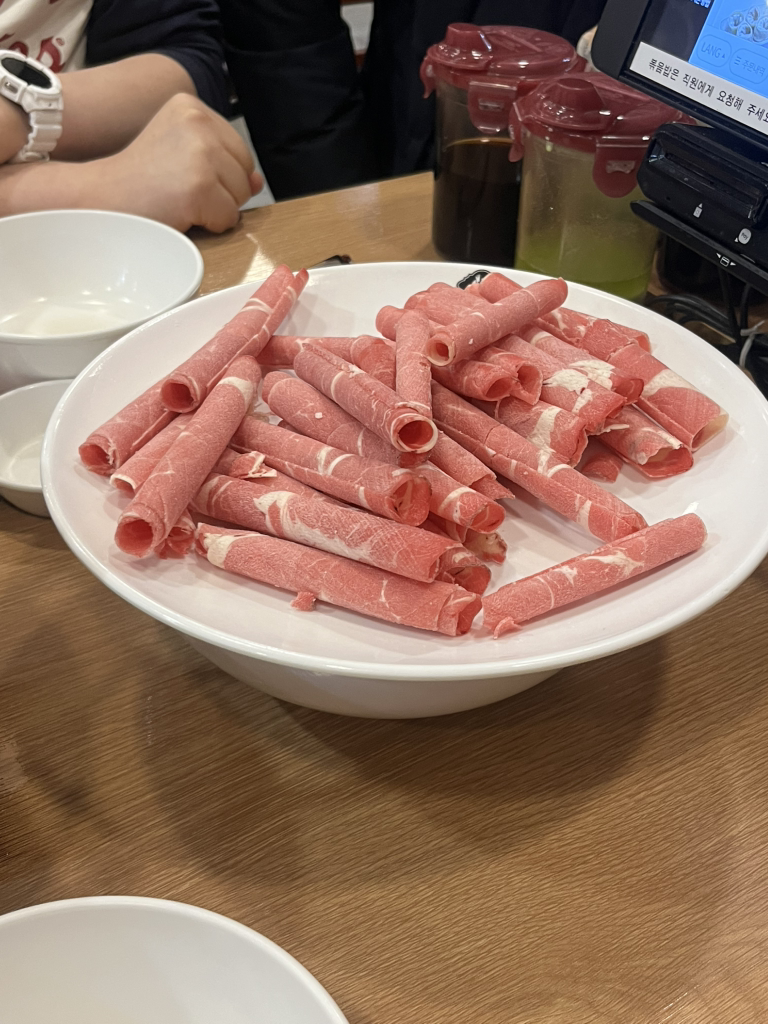 Deungchonsyabeukalguksu (등촌샤브칼국수) 3