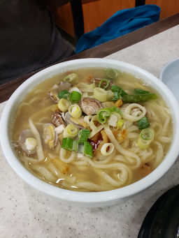 Saengyeonkalguksusamgyetang 4