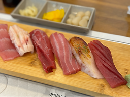 Sinraisabudokdochamchi (신라이사부독도참치) 2