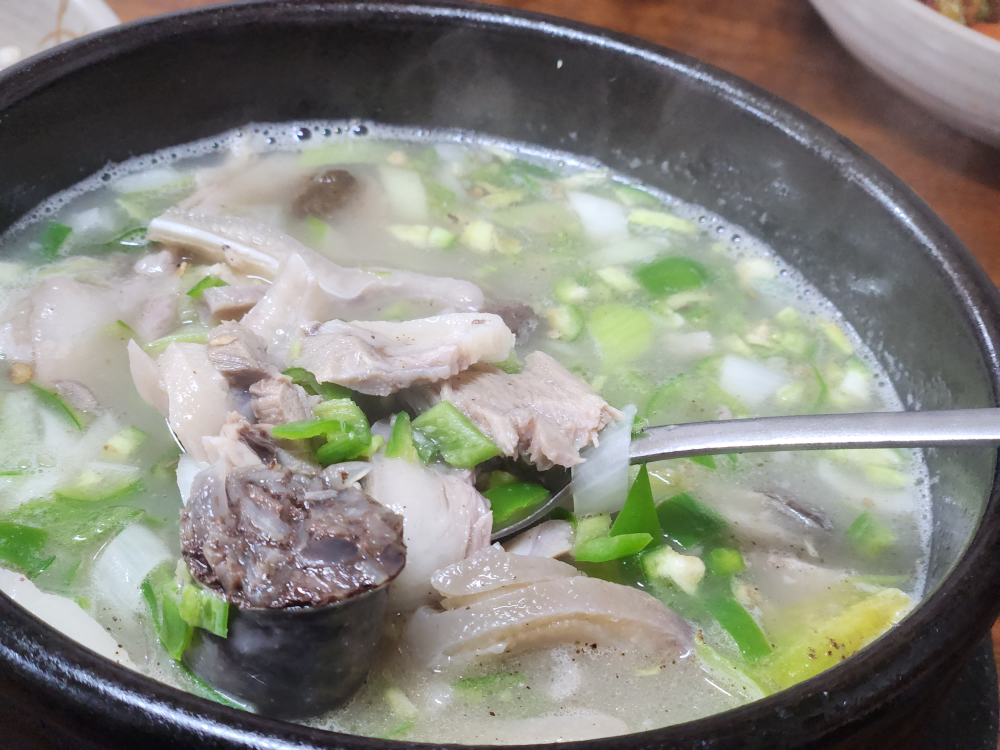 Jangteogukbap (장터국밥) 3