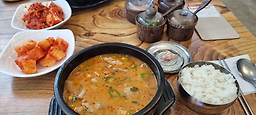 예원수육국밥