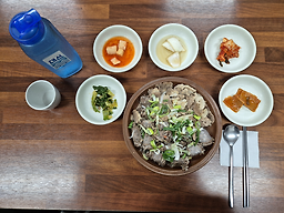 Sinrahaejangguk (신라해장국) 1