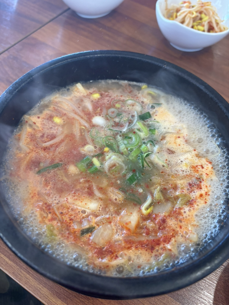 새벽길국밥 사진 2