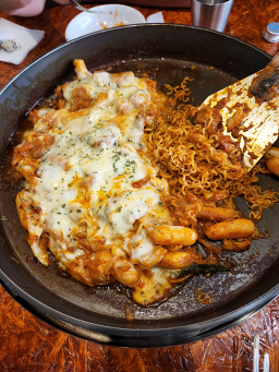Chuncheononammaedakgalbi (춘천오남매닭갈비) 2