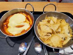 Sinjeontteokboki (신전떡볶이) 1