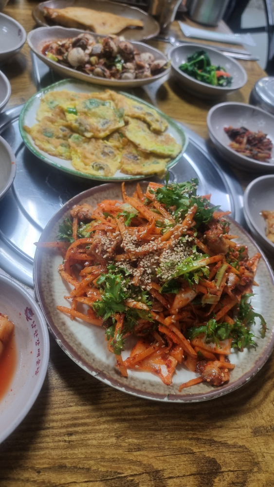 Beolgyokkomakjeongsikjjangttungeotang (벌교꼬막정식짱뚱어탕) 3