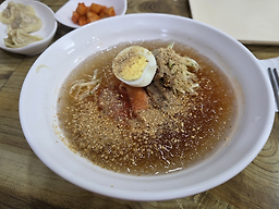 부산완당부산밀면 사진 2