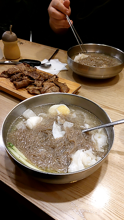 육쌈냉면 신촌점 사진 5