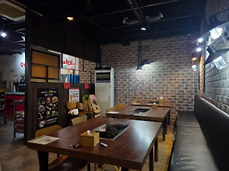 퀸즈가든 강남역점 사진 2