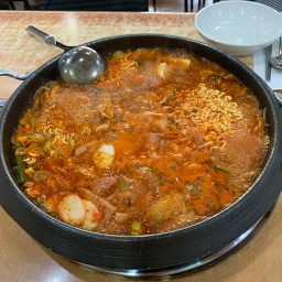 솥뚜껑부대찌개 6