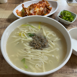 Seoulsonkalguksu (서울손칼국수) 3