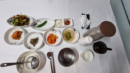 금화정삼계탕, 컴포즈커피 3