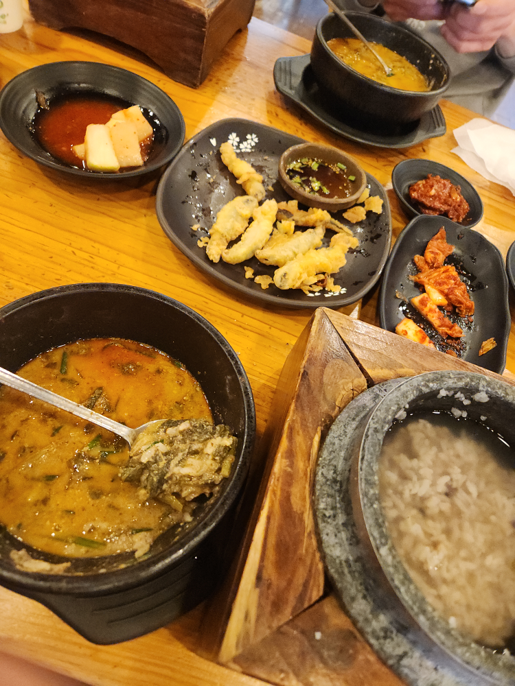 Halmeonichueotang (할머니추어탕) 1