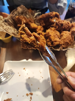 BHC치킨 수원역점 사진 4