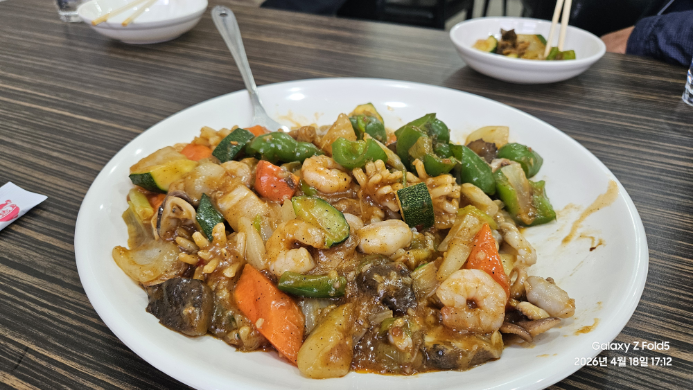 Kkokkobanjeom (꼬꼬반점) 3