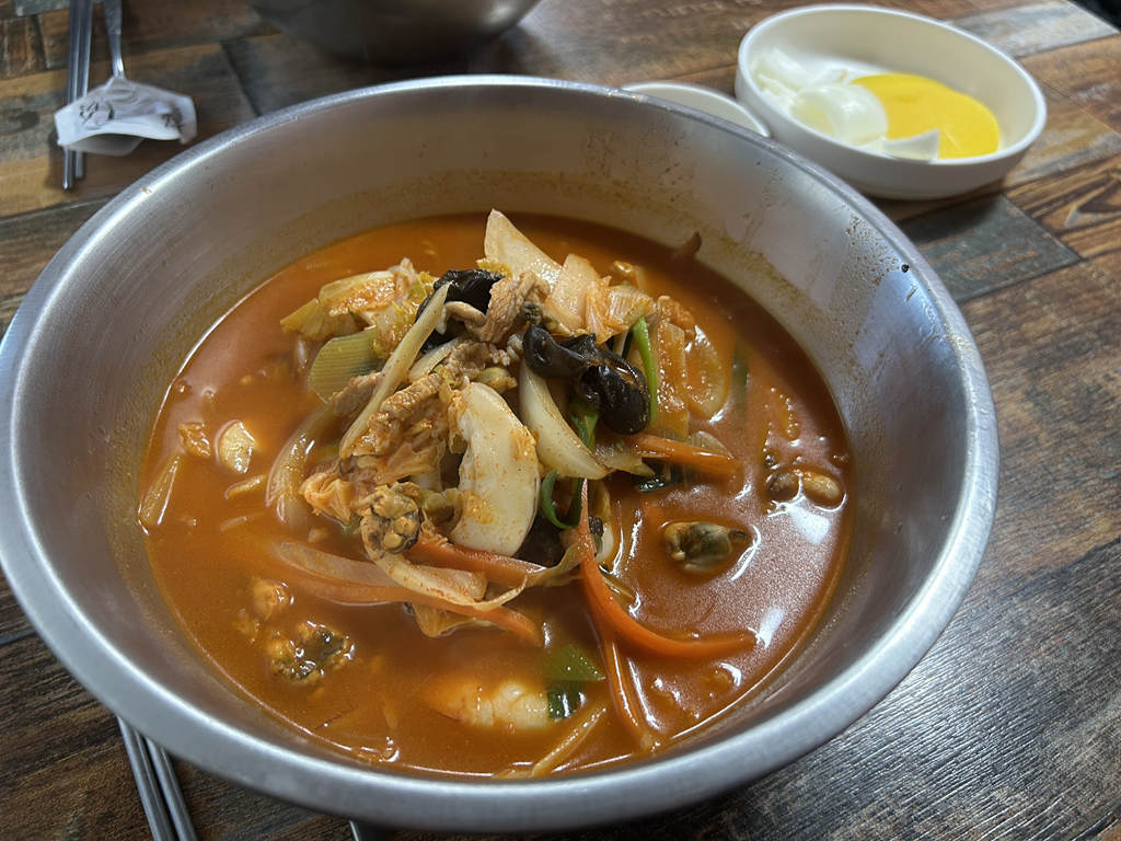 Keunsonjjajang (큰손짜장) 2