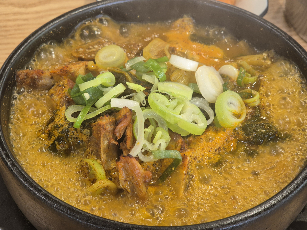 Chamnamugamjatang (참나무감자탕) 2