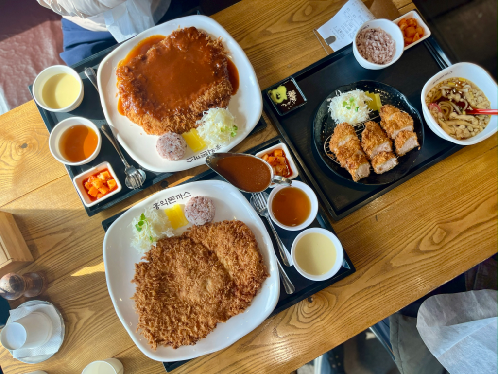 Hongikdonkkaseu (홍익돈까스) 2