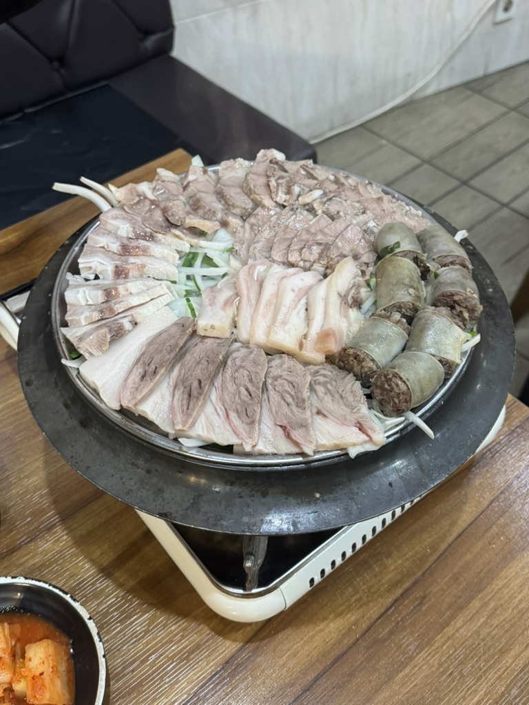 Gyeongseongsundaeguk (경성순대국) 1