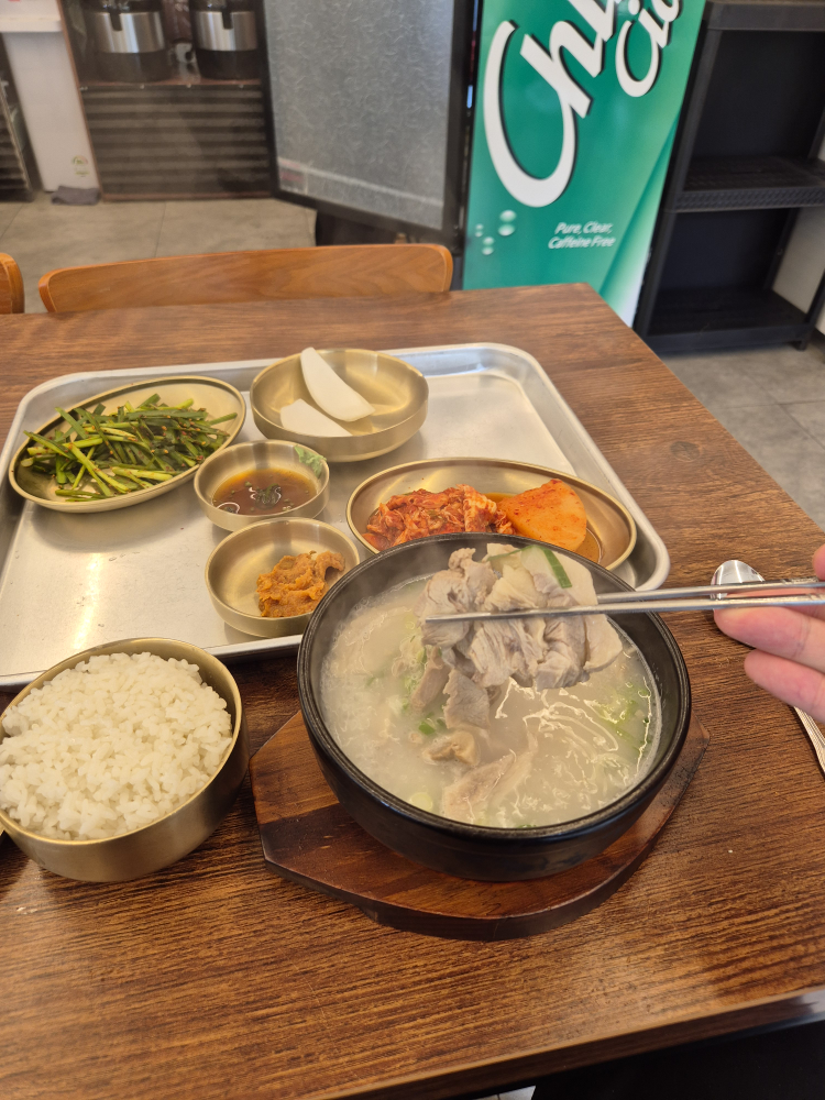 안녕돼지국밥 사진 3