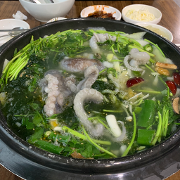Sinansannakjicheolpan (신안산낙지철판) 3