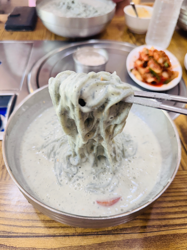 Gahyeonsansonkalguksu 4