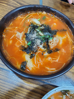 윤가마당칼국수 5