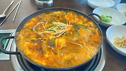 Donggangminmulmaeuntang (동강민물매운탕) 2